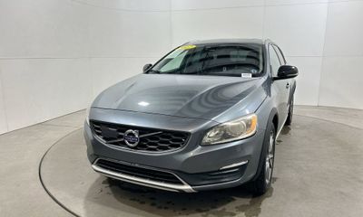 2017 Volvo V60CC Premier