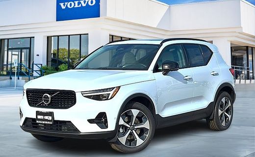 2026 Volvo XC40 Plus Dark