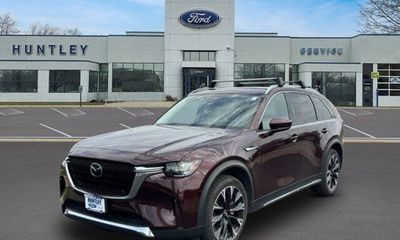 2024 Mazda CX-90 Premium Package
