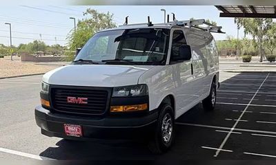 2023 GMC Savana 2500