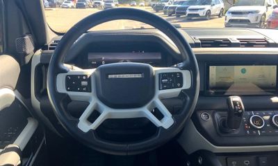 2024 Land Rover Defender 110 S