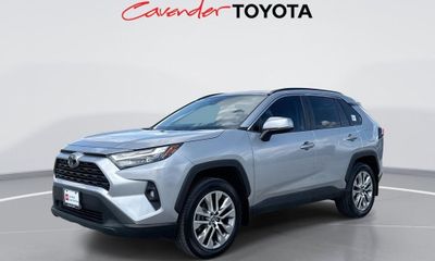 2023 Toyota RAV4 XLE Premium
