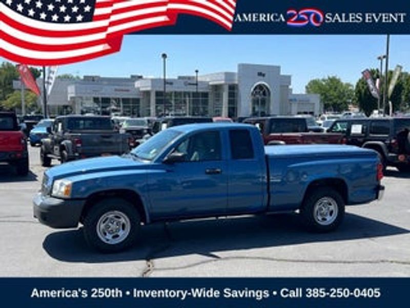 Representative 2006 Dodge Dakota photo