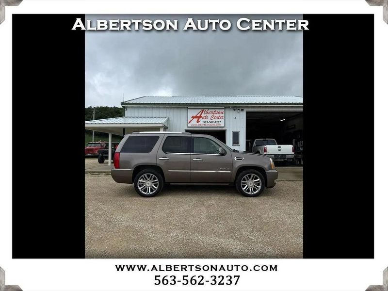 2014 Cadillac Escalade — a typically priced live listing