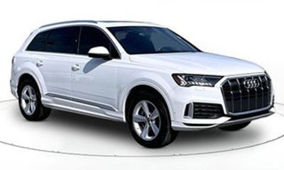 2025 Porsche Macan Turbo Electric