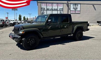 2022 Jeep Gladiator Sport