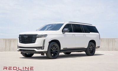 2023 Cadillac Escalade ESV Premium Luxury Platinum