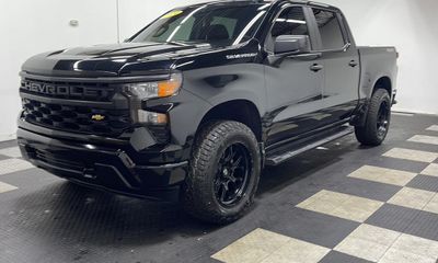 2024 Chevrolet Silverado Custom