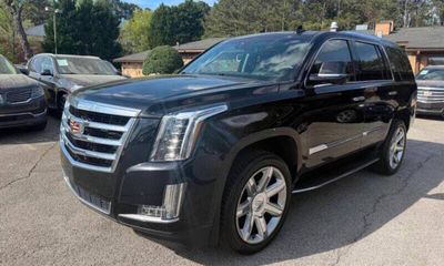 2017 Cadillac Escalade Luxury