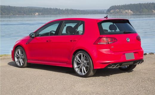 2017 Volkswagen Golf R Base