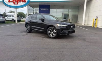 2023 Volvo XC60 Core Bright Theme