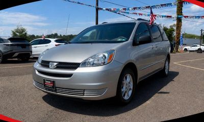 2005 Toyota Sienna LE