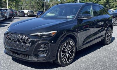 2025 Audi SQ5 Quattro Premium Plus