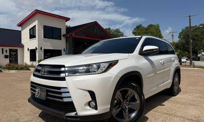 2017 Toyota Highlander LTD Platinum
