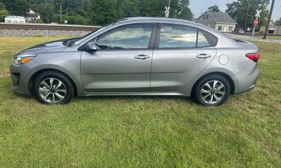 2022 Kia RIO