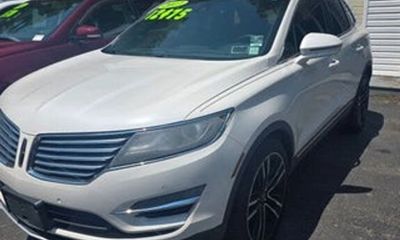 2017 Lincoln MKC BLK Label