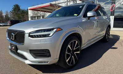 2020 Volvo XC90 Momentum