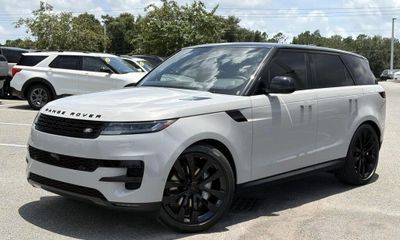 2026 Land Rover Range Sport P360 SE