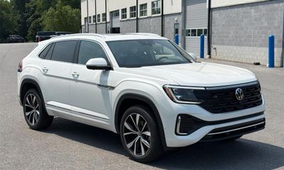 2026 Volkswagen Atlas Cross Sport 4Motion SEL Premium
