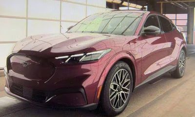 2025 Ford Mustang Mach-E Premium