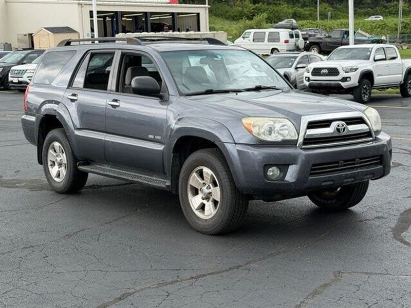 2008 Toyota 4runner — a typically priced live listing