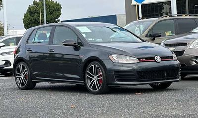 2017 Volkswagen Golf GTI S Sport SE