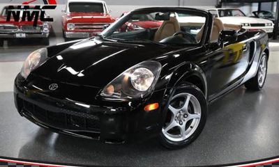 2002 Toyota MR2 Spyder