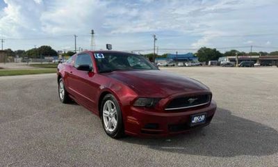 2014 Ford Mustang V6 Coupe