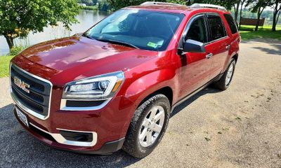 2016 GMC Acadia SLE 2
