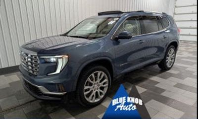 2025 GMC Acadia Denali