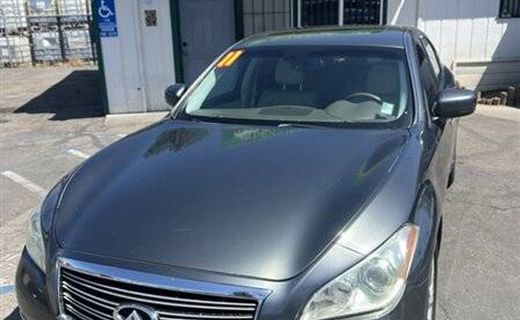 2011 Infiniti M37