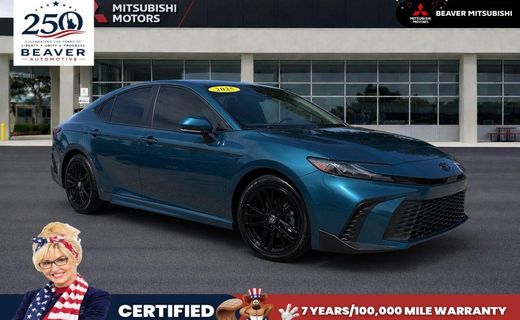 2025 Toyota Camry SE