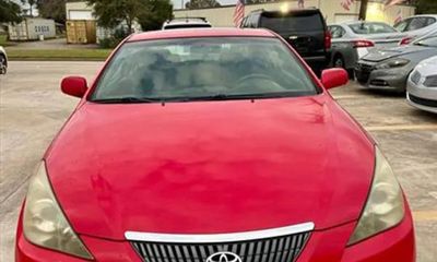 2004 Toyota Camry Solara SE