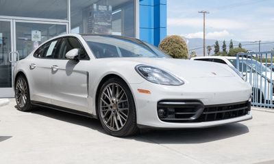 2023 Porsche Panamera