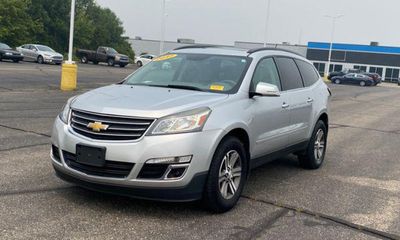 2017 Chevrolet Traverse 2LT