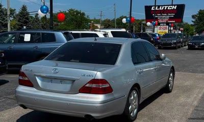 2004 Lexus LS 430