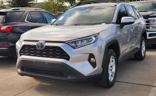 2020 Toyota RAV4 XLE