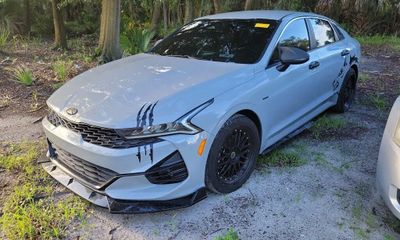 2022 Kia K5