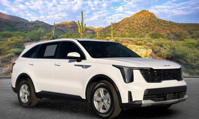 2025 Kia Sorento LX