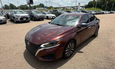 2024 Nissan Altima SV