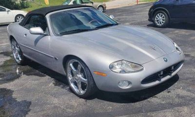 2002 Jaguar XK8