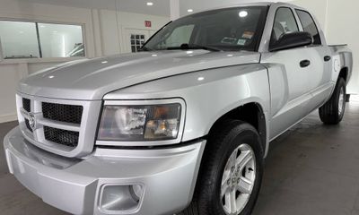 2011 Dodge Dakota SXT SLT
