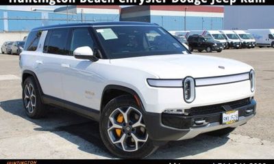 2024 Rivian R1S Adventure