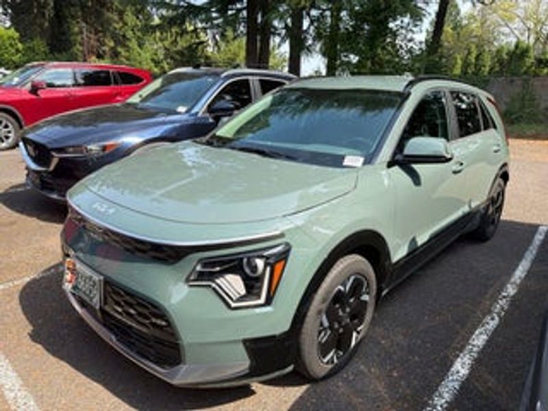 2023 Kia NIRO — a typically priced live listing