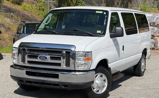 2014 Ford E-350 XLT