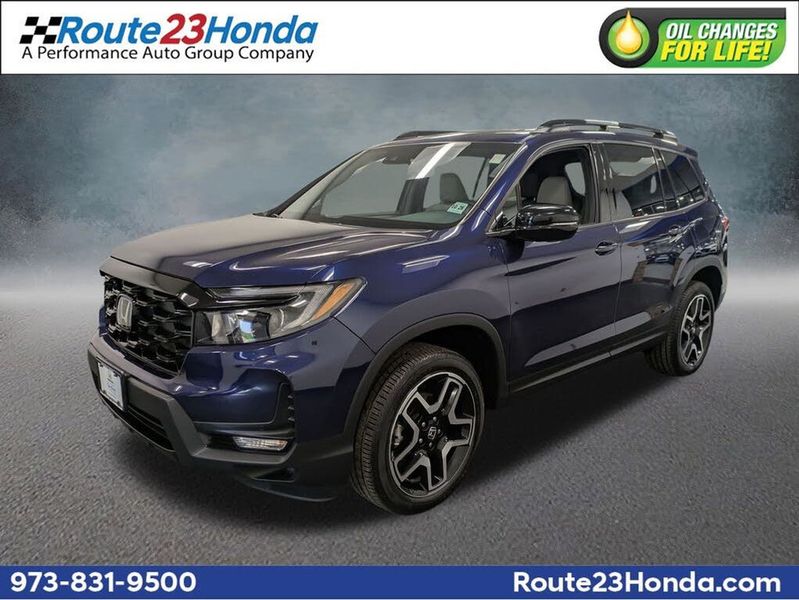 2023 Honda Passport — a typically priced live listing