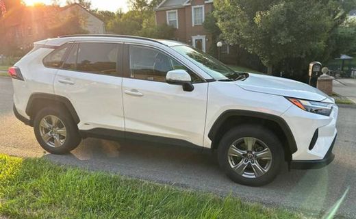 2022 Toyota RAV4 XLE
