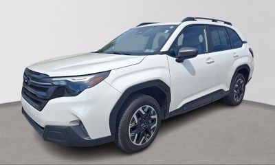 2025 Subaru Forester Premium Base