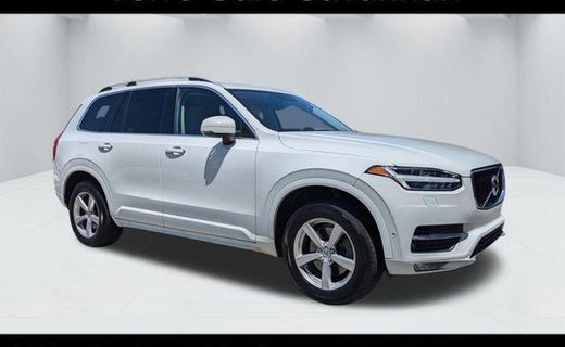 2018 Volvo XC90 Momentum