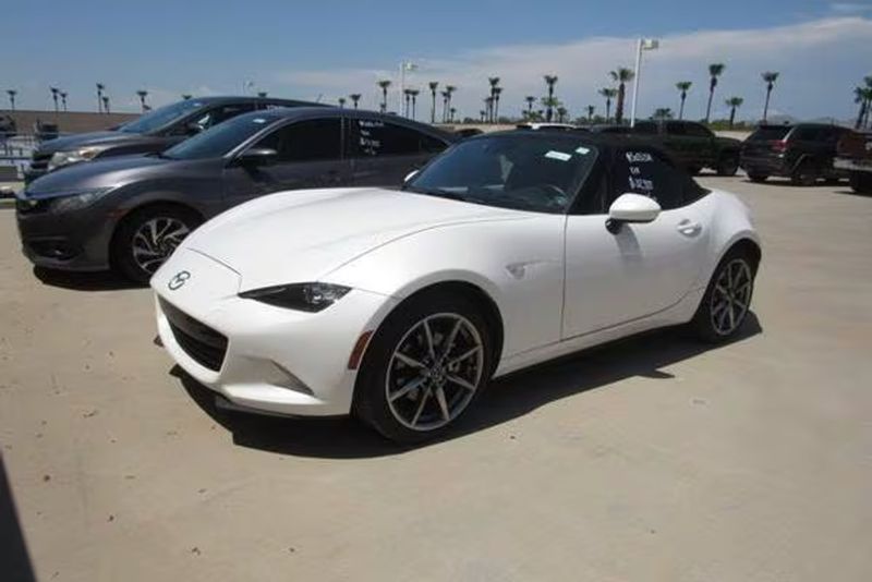 2022 Mazda MX-5 — a typically priced live listing